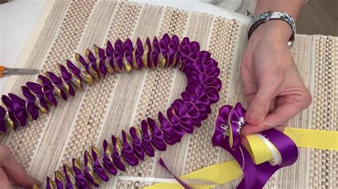 how to make a lei with ribbon